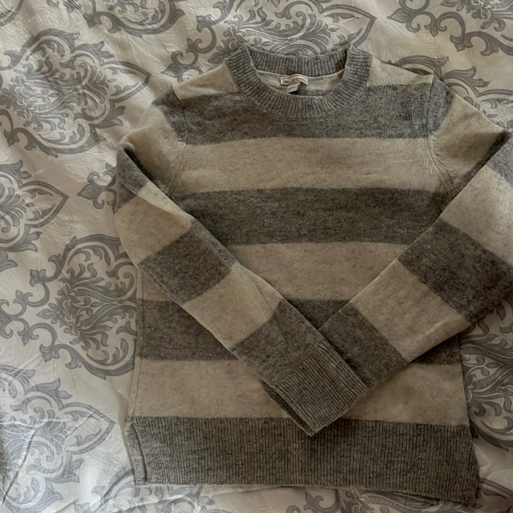 GAP gray/white stripe lambswool sweater, EUC, size small